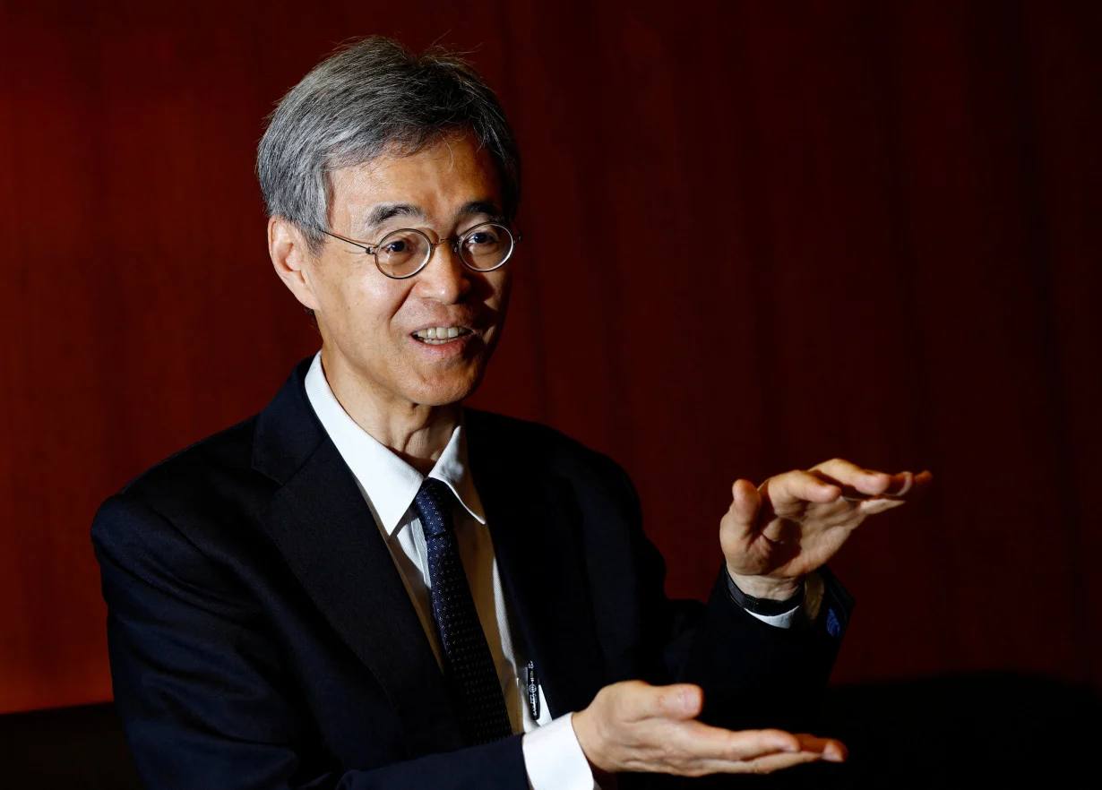 Bank of Japan Deputy Governor Ryozo Himino speaking (file photo)