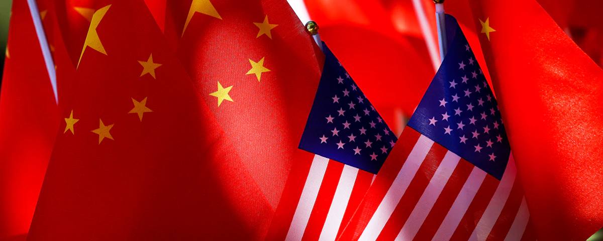 The flags of China and the United States side by side (file photo)