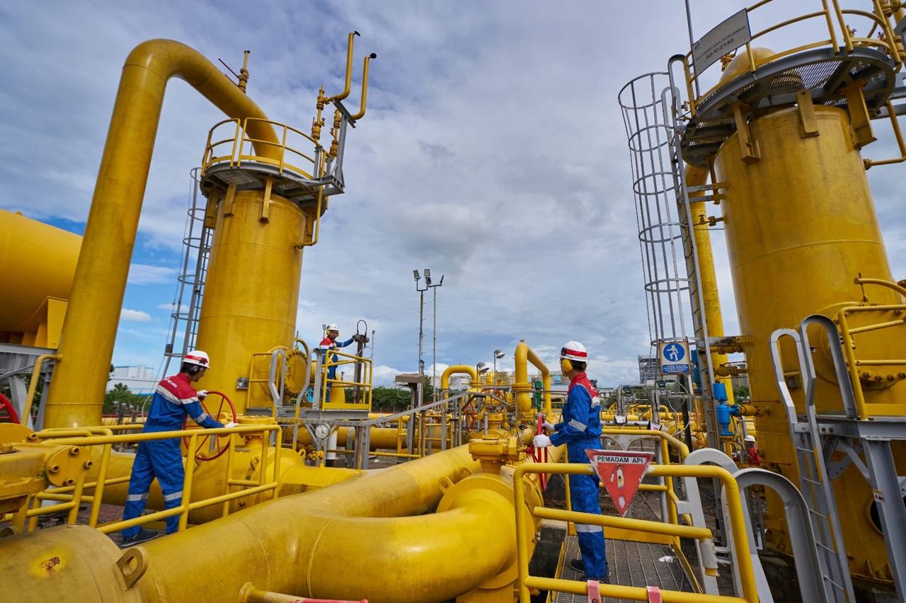 Natural gas processing facility with pipelines in Indonesia