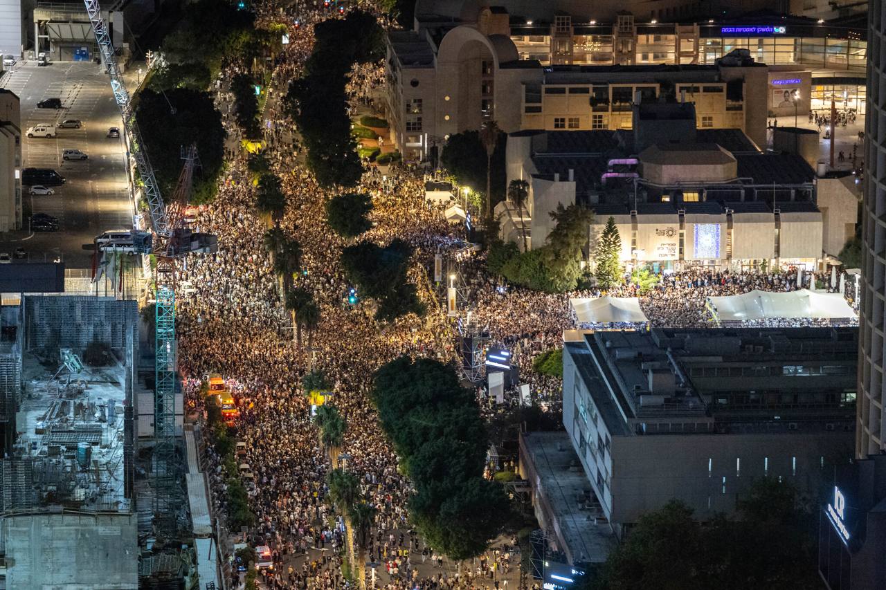 A crowd at Hostages Square in Tel Aviv (file photo)