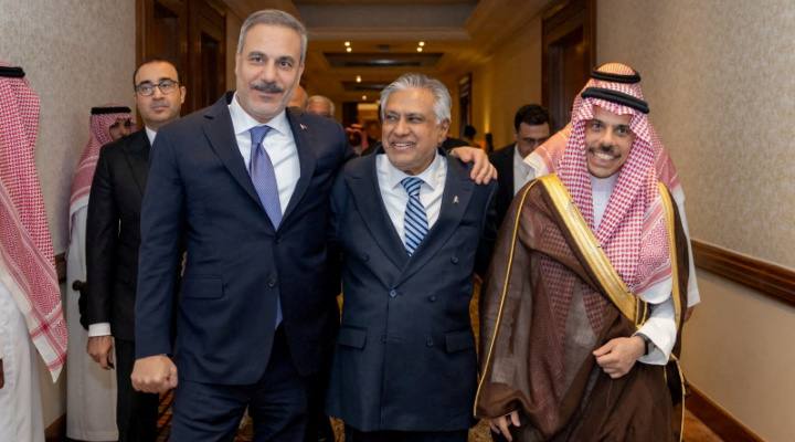 Turkey's Foreign Minister Hakan Fidan, Pakistan's Foreign Minister Mohammad Ishaq Dar and Saudi Arabia's Foreign Minister Prince Faisal bin Farhan Al Saud leaving a Mecca defence pact committee meeting in Riyadh on October 5