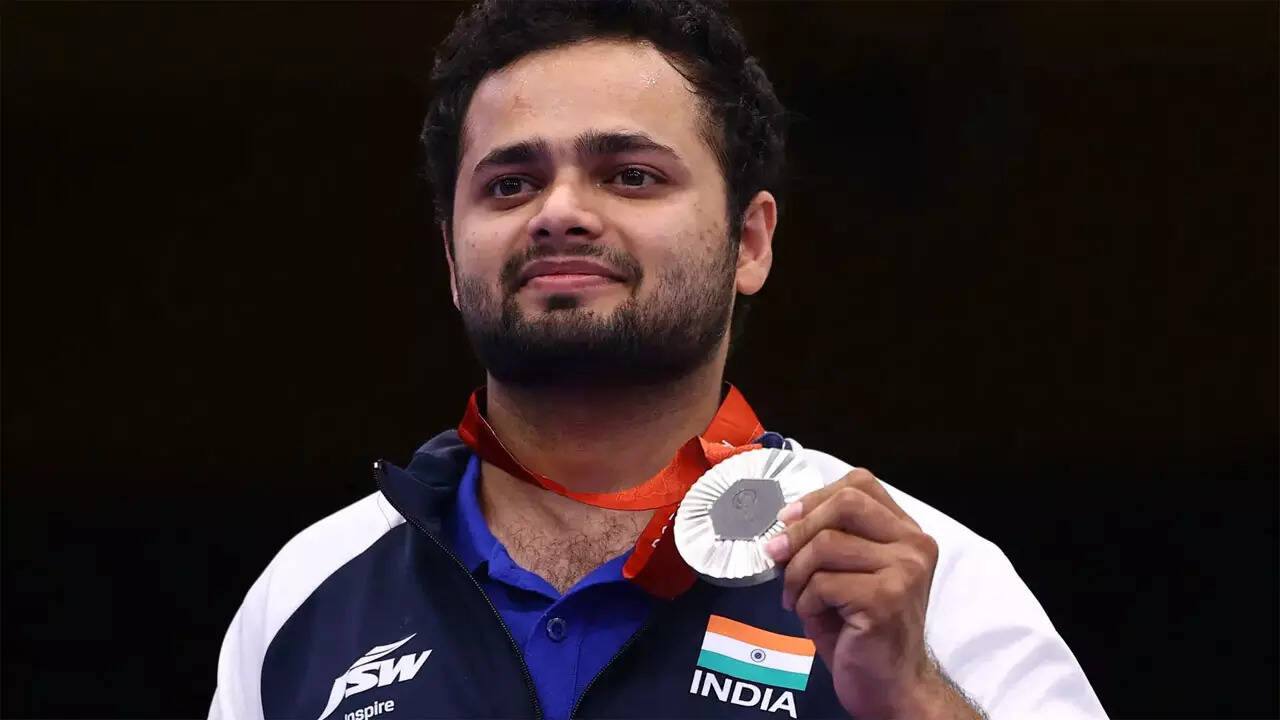 Para shooter Manish Narwal aiming an air pistol in competition (file photo)