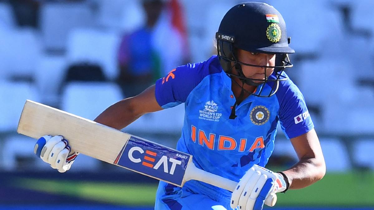 Harmanpreet Kaur batting for India (file photo)