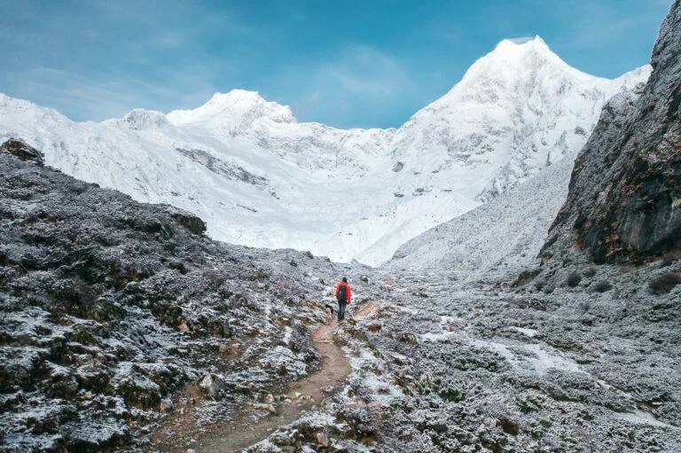 Trekkers at Larke La pass on the Manaslu circuit, Nepal (file photo)