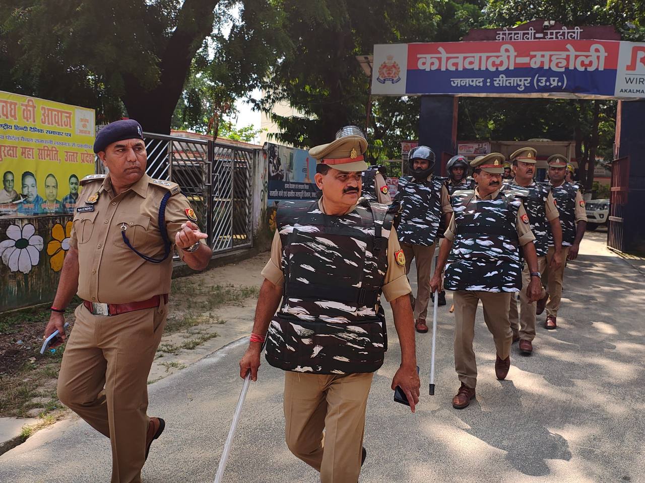 Uttar Pradesh Police personnel outside a police station (file photo)